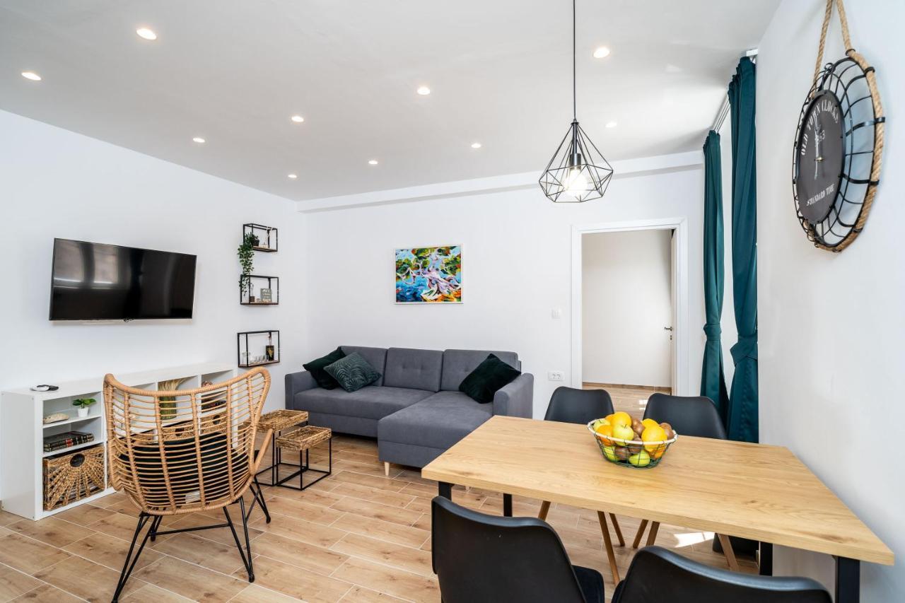 Apartments Marta ツァヴタット エクステリア 写真