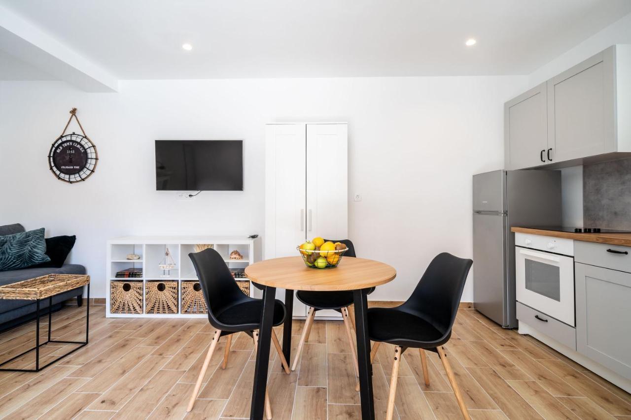 Apartments Marta ツァヴタット エクステリア 写真